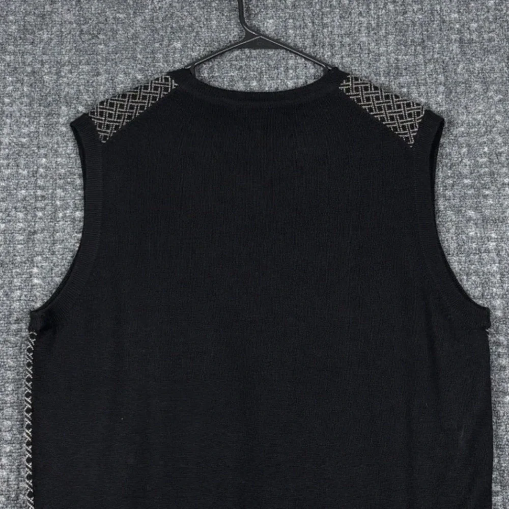 TravelSmith Merino Wool Blend V-Neck Sweater Vest L Black Geometric Preppy Y2K